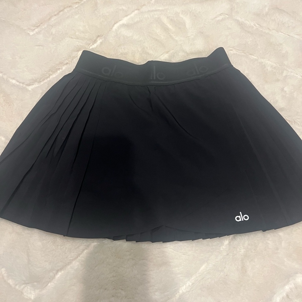 Alo tennis skirt black size small, New